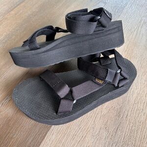 TEVA Flatform Universal 7.5